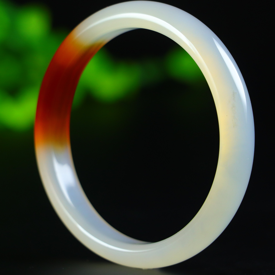 Natural icy agate bangle with auspicious design. Inner diameter: 58.5mm - 图片 3