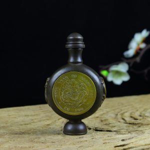 Old collection treasure: Copper inlaid with silver dollar and dragon pattern snuff bottle
