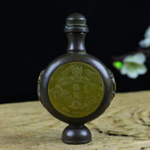 Old collection treasure: Copper inlaid with silver dollar and dragon pattern snuff bottle