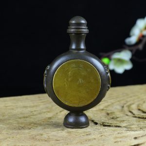 Old collection treasure: Copper inlaid with silver dollar and dragon pattern snuff bottle