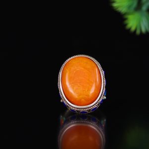 An old collection, a suspected old honeycomb amber inlaid cloisonné ring.