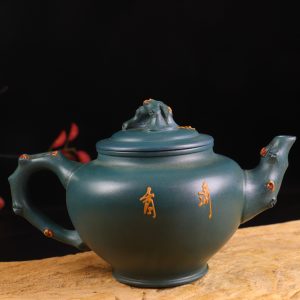 Masterpiece Collection "Spring Blossom" Porcelain Pot. Inscription: Jiang Rong There is a certificate.