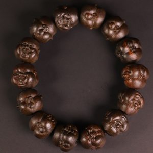 Natural old material agarwood wood carving Maitreya Buddha hand bracelet There is a certificate.