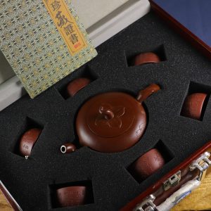 Master's Collection: Wang Yinxian's Original Design "Ripples" Set of Purple Clay Teapots