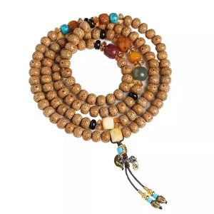 Chen Zixing Moon Bodhi Seed Bead String - 108 beads, genuine product from Hainan, decorative bracelet, for polishing and using as a Buddhist prayer bead necklace.